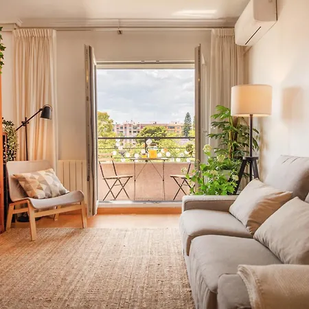 Luxotica Gardens Apartment Valencia